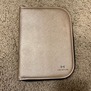 Jewelry traveling case